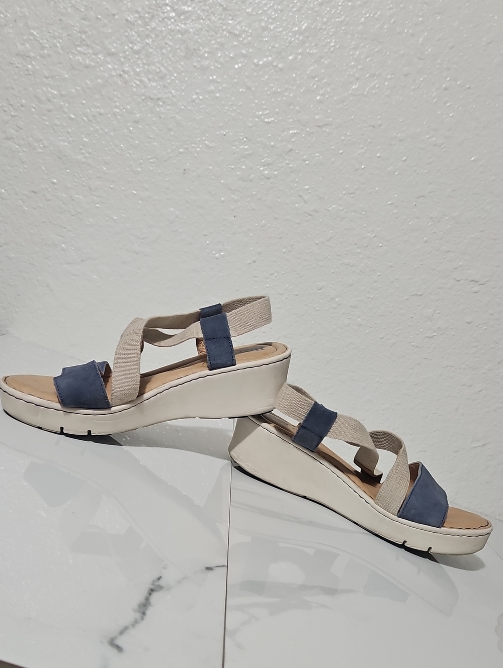 Born Kasady Mixed Media Platform Wedge Sandal - Picture 3 of 9